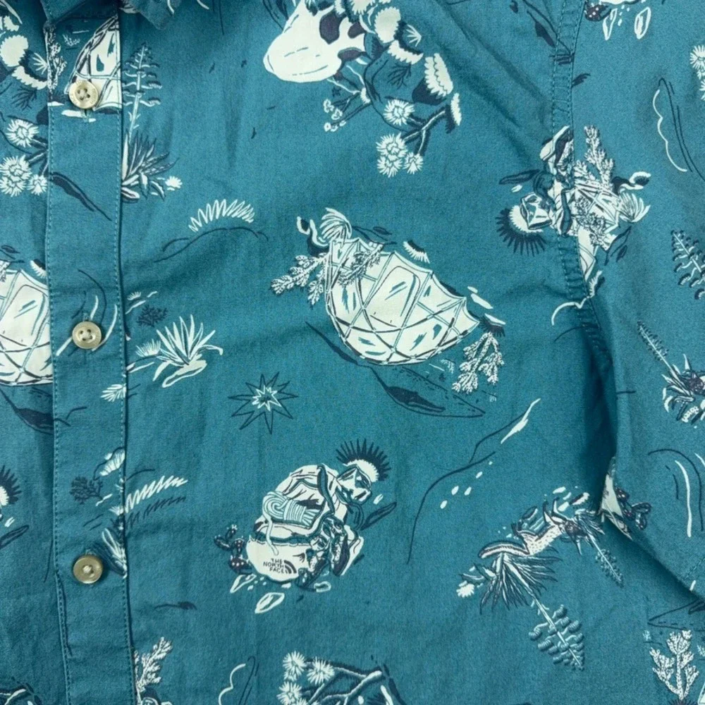 The North Face Shirt‎ Mens Large Blue Camp Print Short Sleeve Hiking Outdoor